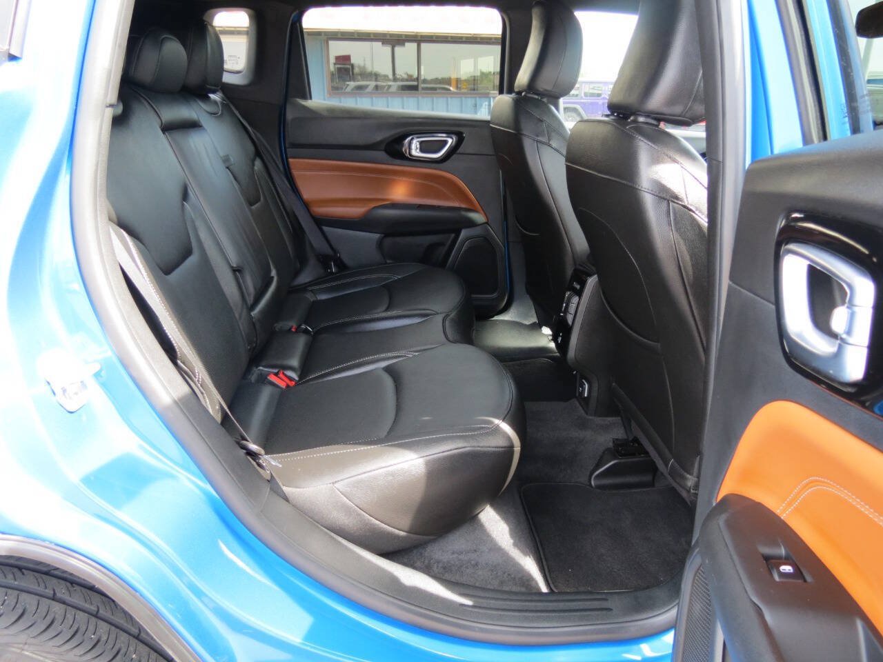 Used 2024 Jeep Compass Limited w/ Elite Group AWD/4WD image 17