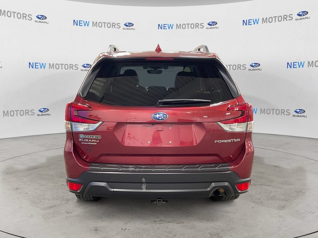 Used 2020 Subaru Forester Premium AWD/4WD image 4