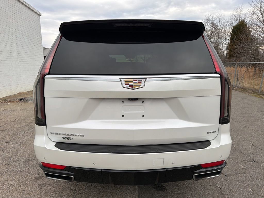Used 2022 Cadillac Escalade Premium Luxury Platinum w/ Heavy-Duty Trailer Package image 3