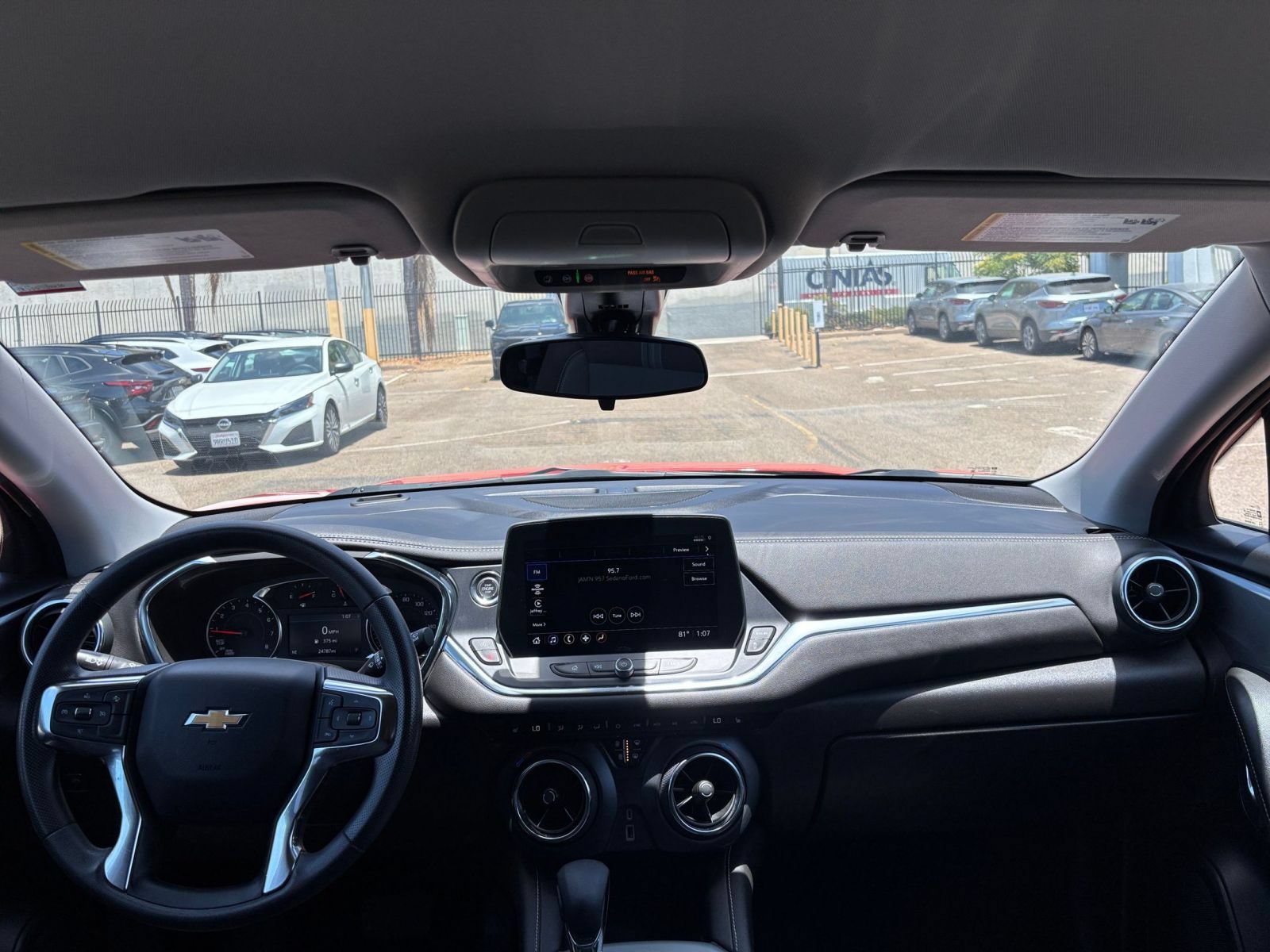 Used 2025 Chevrolet Blazer LT FWD image 33