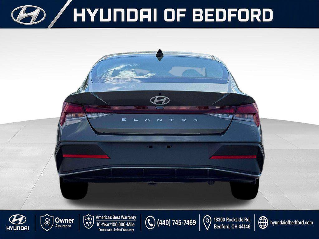 New 2026 Hyundai Elantra SE FWD image 7