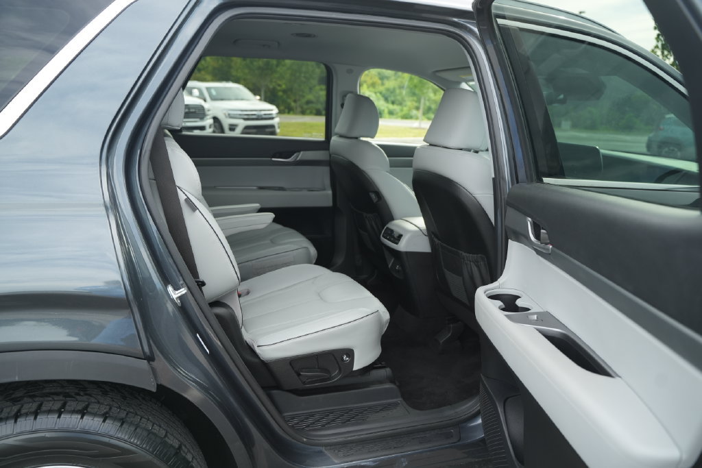 Used 2025 Hyundai Palisade SEL FWD image 22