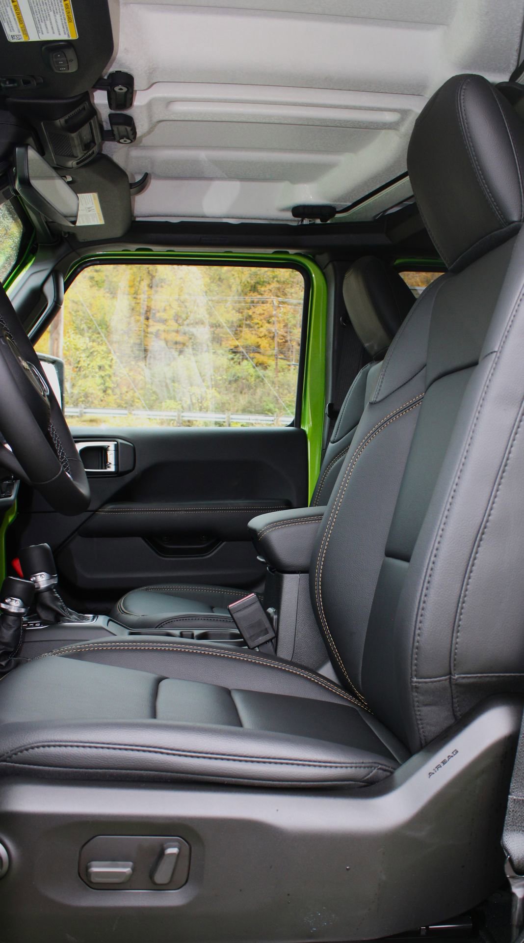 New 2026 Jeep Wrangler Unlimited Sahara w/ Technology Group image 19