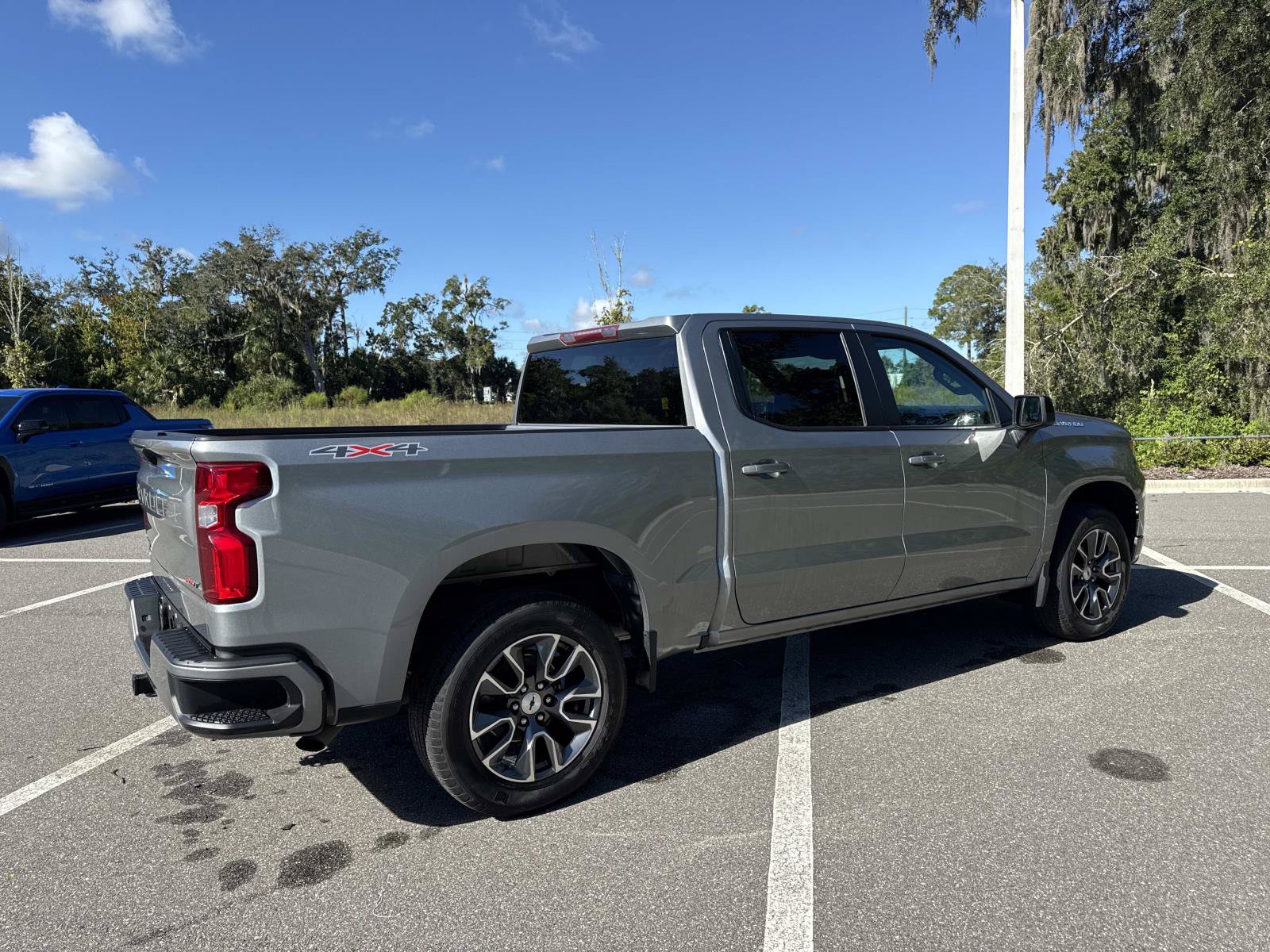 Used 2024 Chevrolet Silverado 1500 RST AWD/4WD image 3