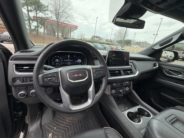 Used 2024 GMC Yukon XL SLT w/ SLT Luxury Package image 10