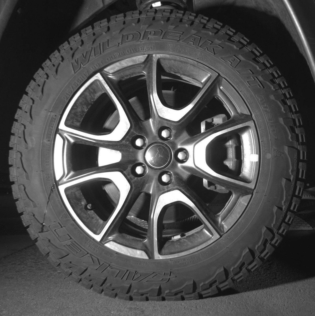 Used 2025 Jeep Compass Trailhawk image 13