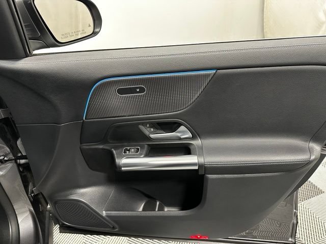 Used 2022 Mercedes-Benz GLA 250 4MATIC image 28