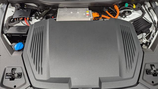 Used 2022 Audi e-tron Premium w/ Convenience Plus Package image 33