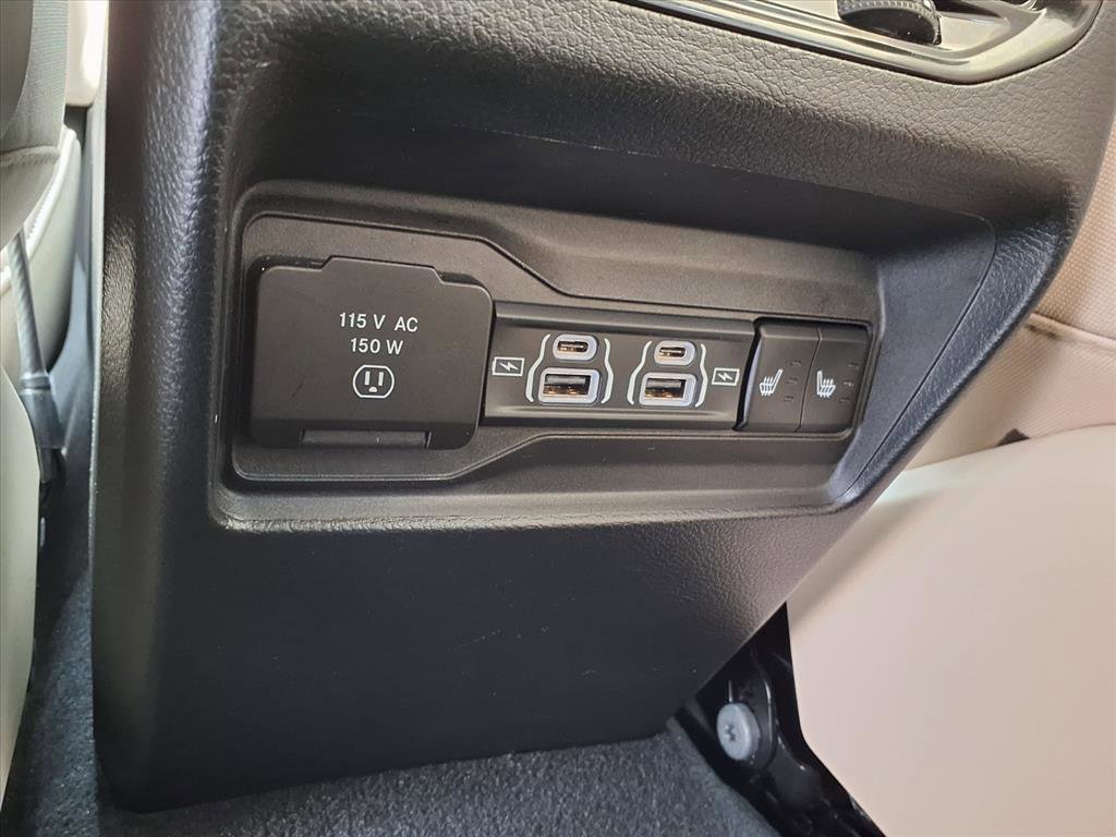 Used 2024 Jeep Grand Cherokee Limited image 25