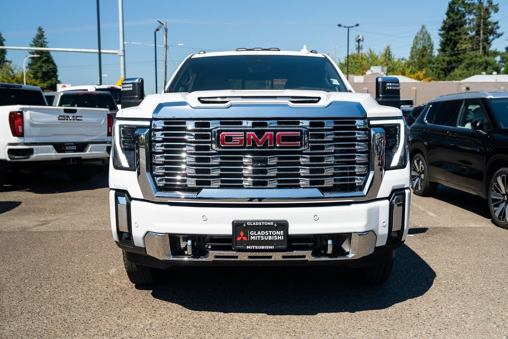 Used 2025 GMC Sierra 3500 Denali w/ Denali Reserve Package image 2