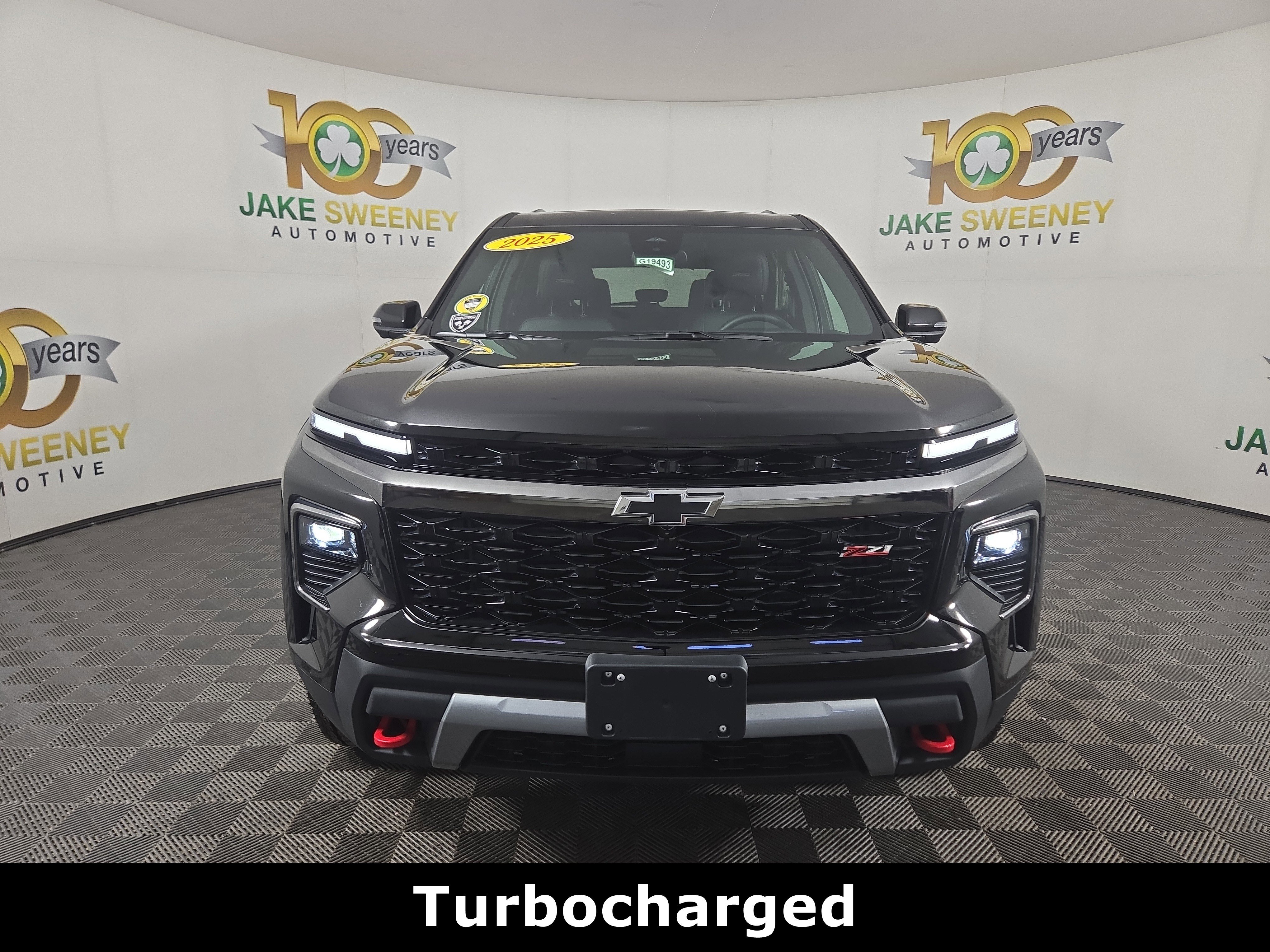 Certified 2025 Chevrolet Traverse Z71 image 2