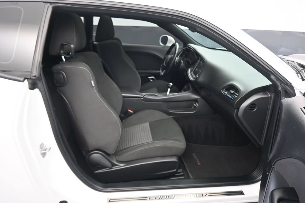 Used 2019 Dodge Challenger R/T Scat Pack w/ Shaker Package RWD image 37