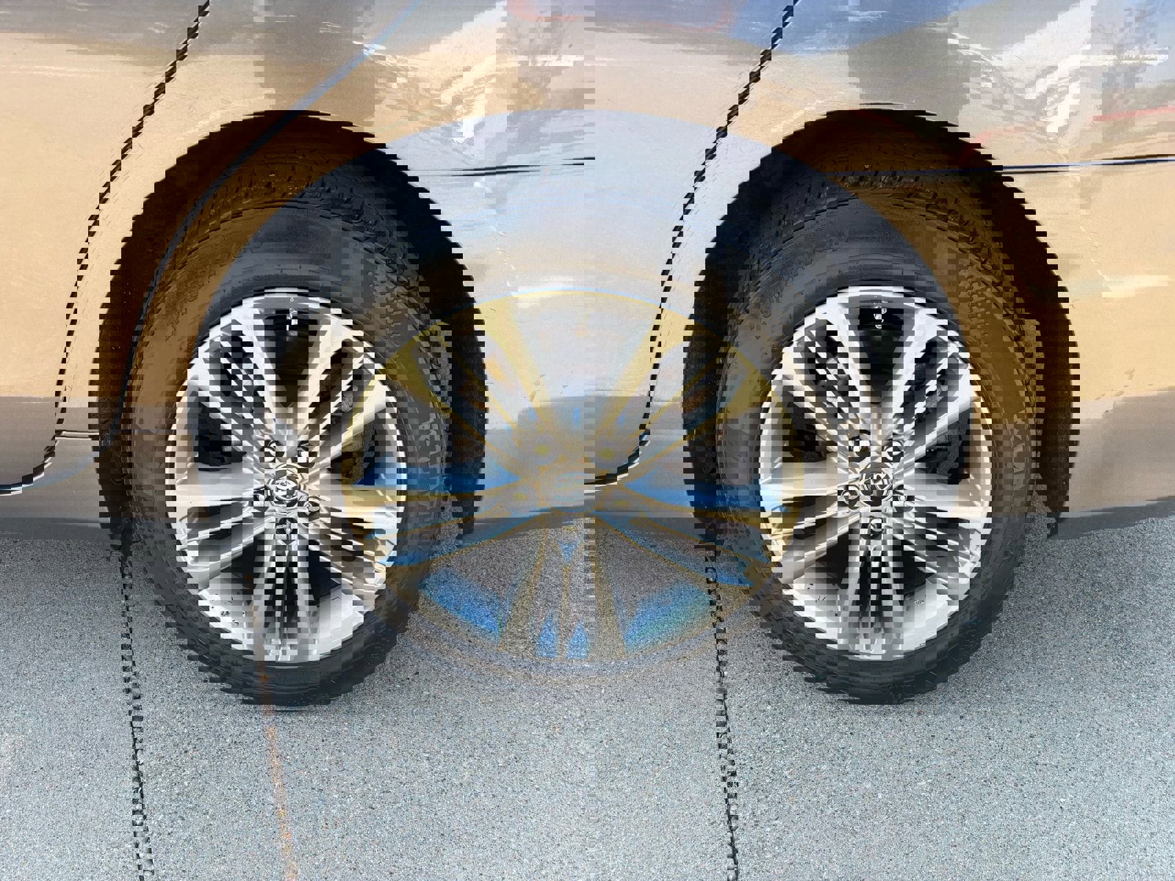 Used 2016 Toyota Camry SE image 9