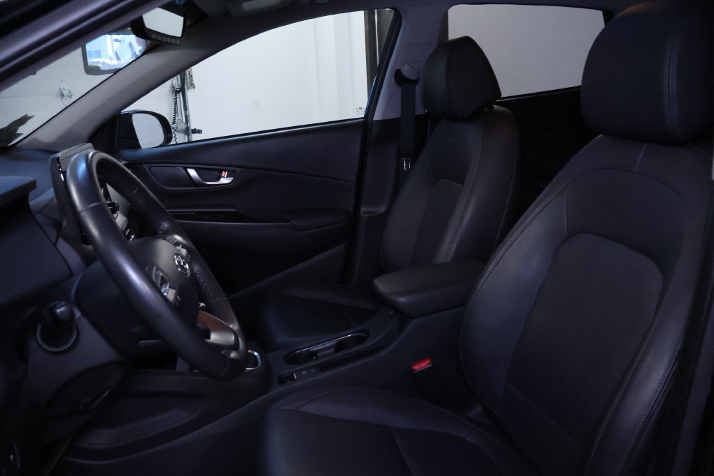 Used 2023 Hyundai Kona Limited AWD/4WD image 16