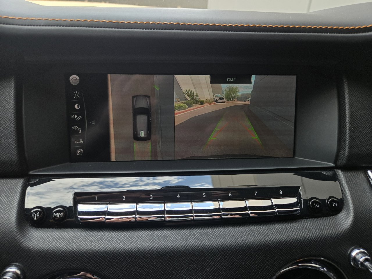 Used 2020 Rolls-Royce Cullinan Black Badge image 43