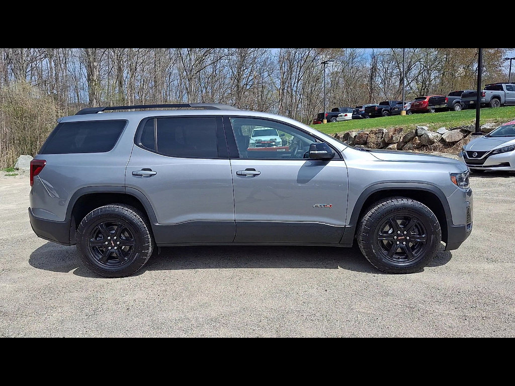 Used 2023 GMC Acadia AT4 w/ Technology Package AWD/4WD image 9