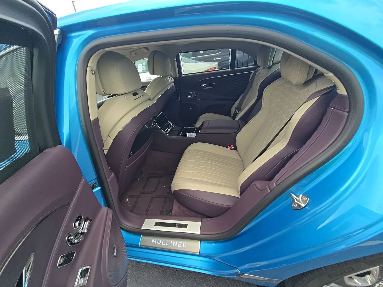 Used 2022 Bentley Flying Spur V8 AWD/4WD image 6