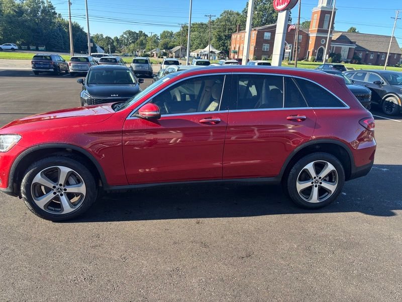 Used 2021 Mercedes-Benz GLC 300 4MATIC image 5