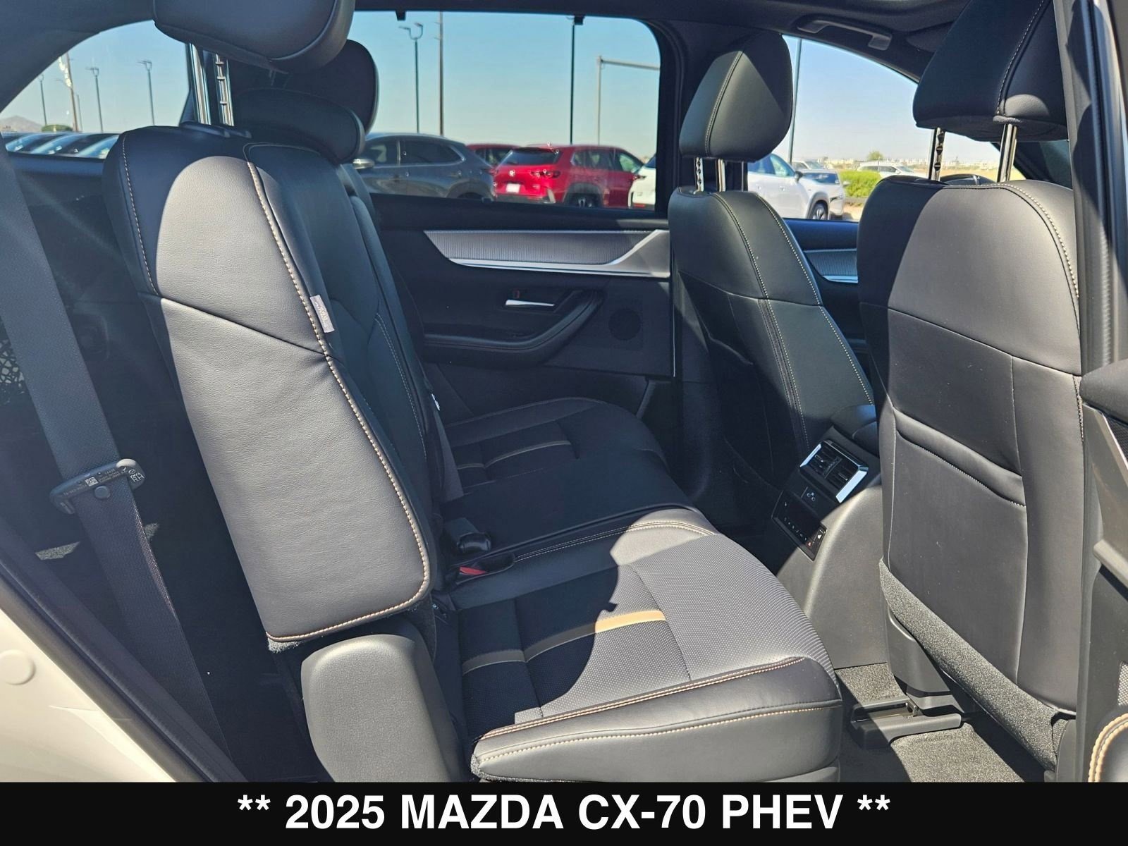 New 2025 MAZDA CX-70 Plug-In Hybrid w/ Premium Plus image 25
