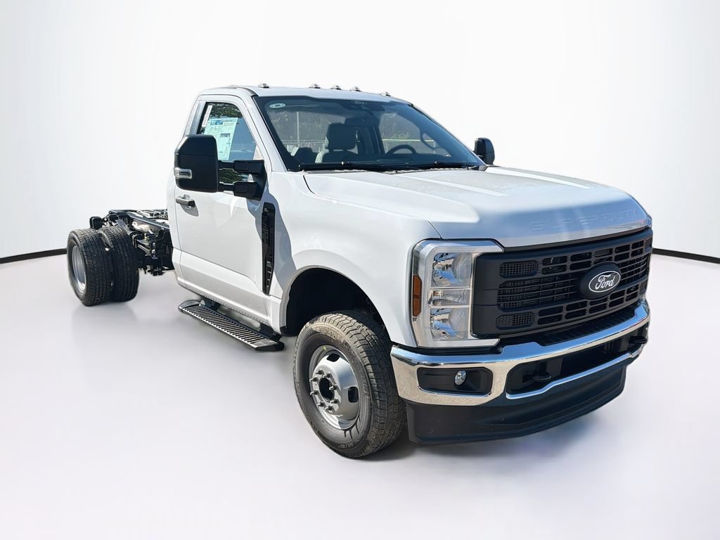 New 2027 Ford F350 XL w/ XL Chrome Package AWD/4WD image 2