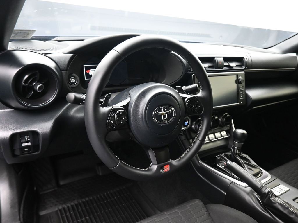 Used 2025 Toyota GR86 w/ Performance Package image 13