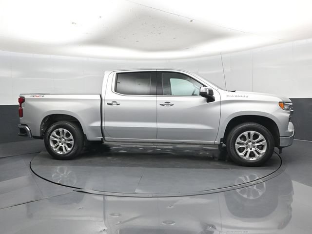 Used 2022 Chevrolet Silverado 1500 LTZ w/ Technology Package AWD/4WD image 2