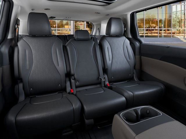 New 2026 Kia Carnival SX image 17