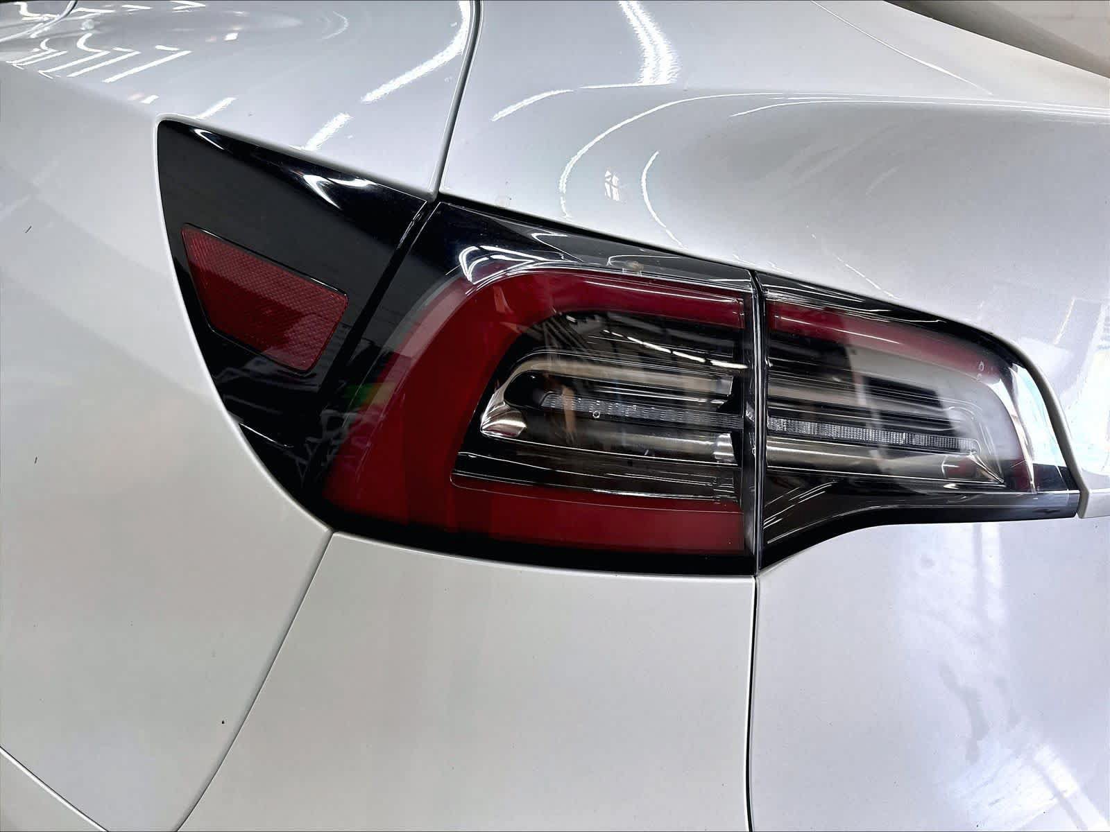 Used 2020 Tesla Model Y Long Range AWD/4WD image 32