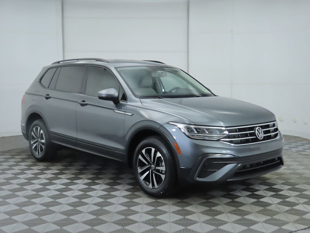 Certified 2022 Volkswagen Tiguan S image 3