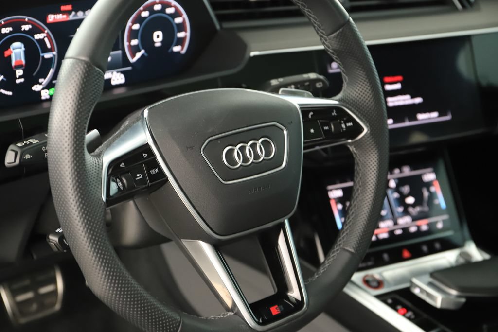 Certified 2024 Audi SQ8 e-tron Premium Plus w/ Black Optic Package AWD/4WD image 16