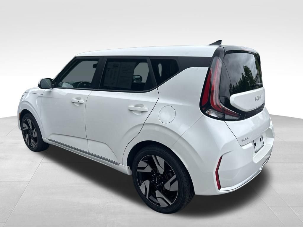 Used 2023 Kia Soul GT-Line FWD image 3