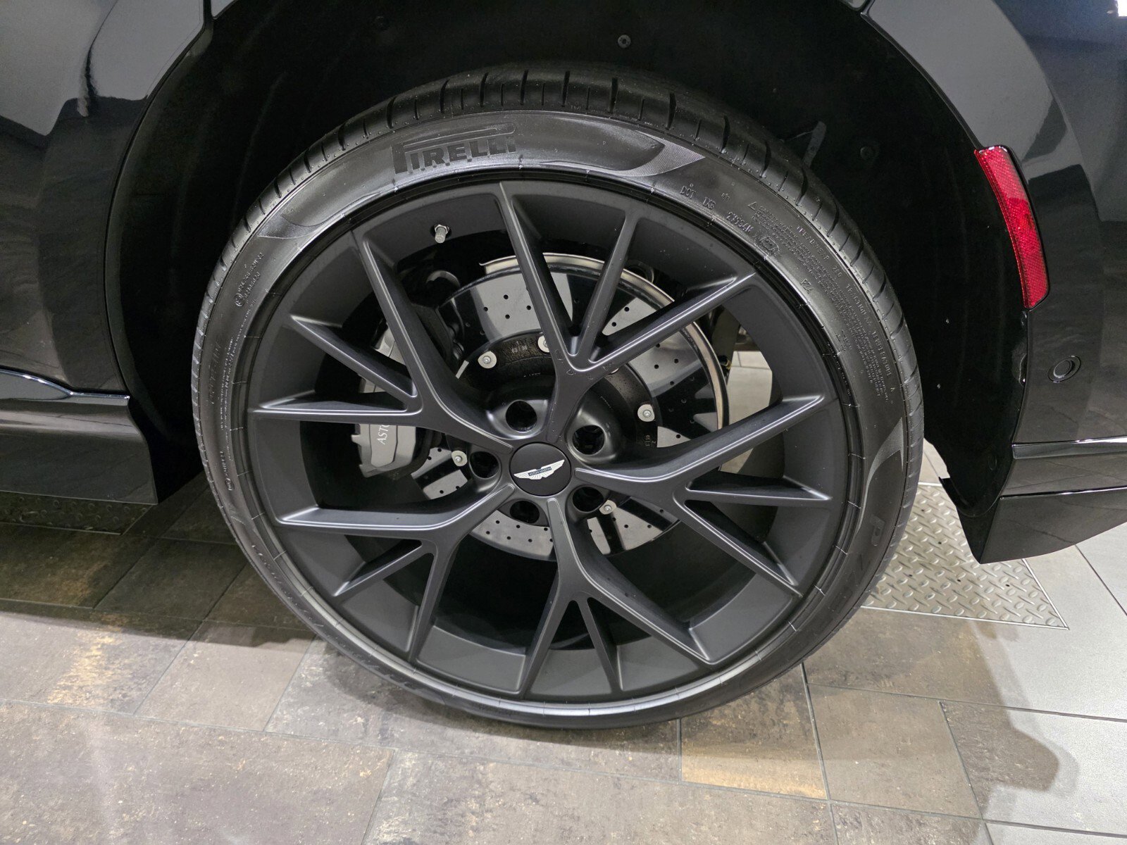 New 2025 Aston Martin DBX 707 image 4