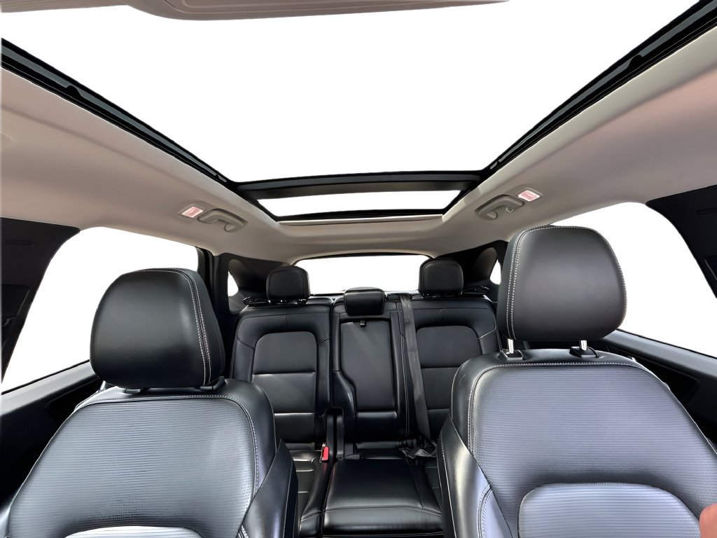 Used 2025 Ford Escape Platinum AWD/4WD image 26