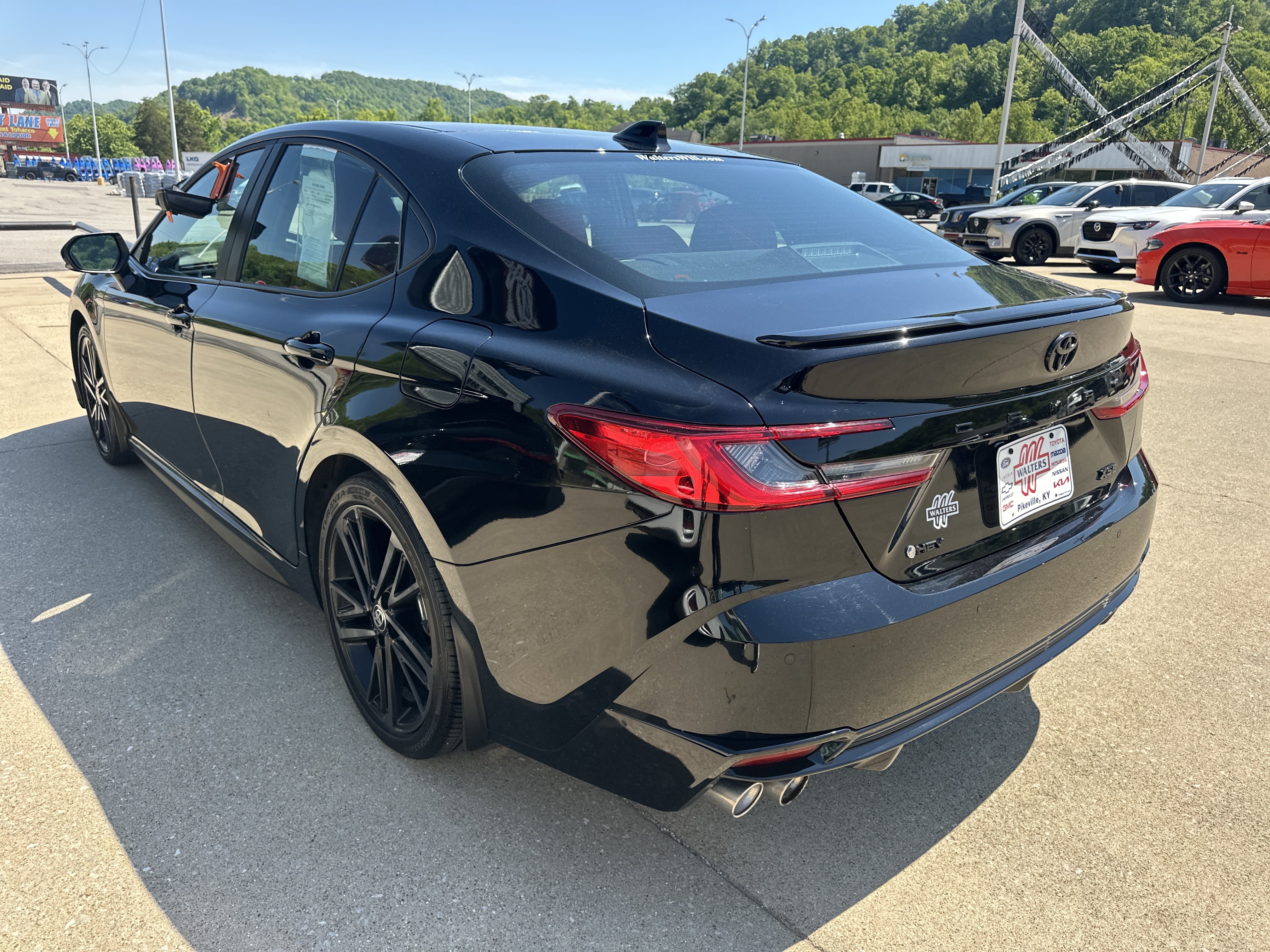 Used 2025 Toyota Camry XSE w/ Premium Plus Package FWD image 4