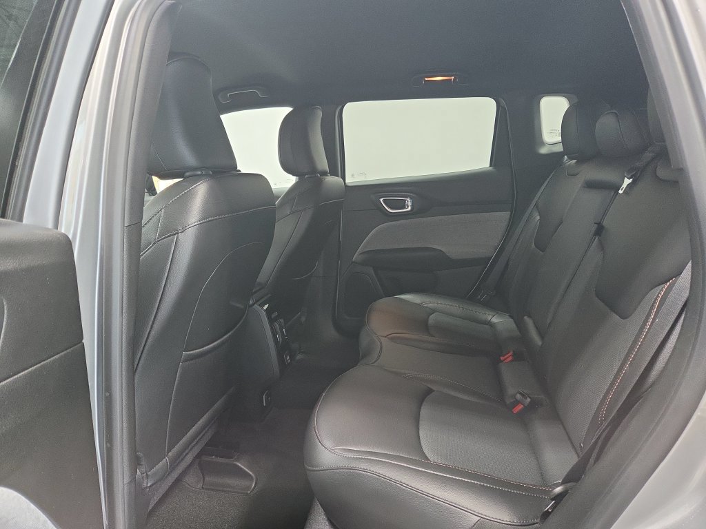 Used 2023 Jeep Compass Latitude AWD/4WD image 26