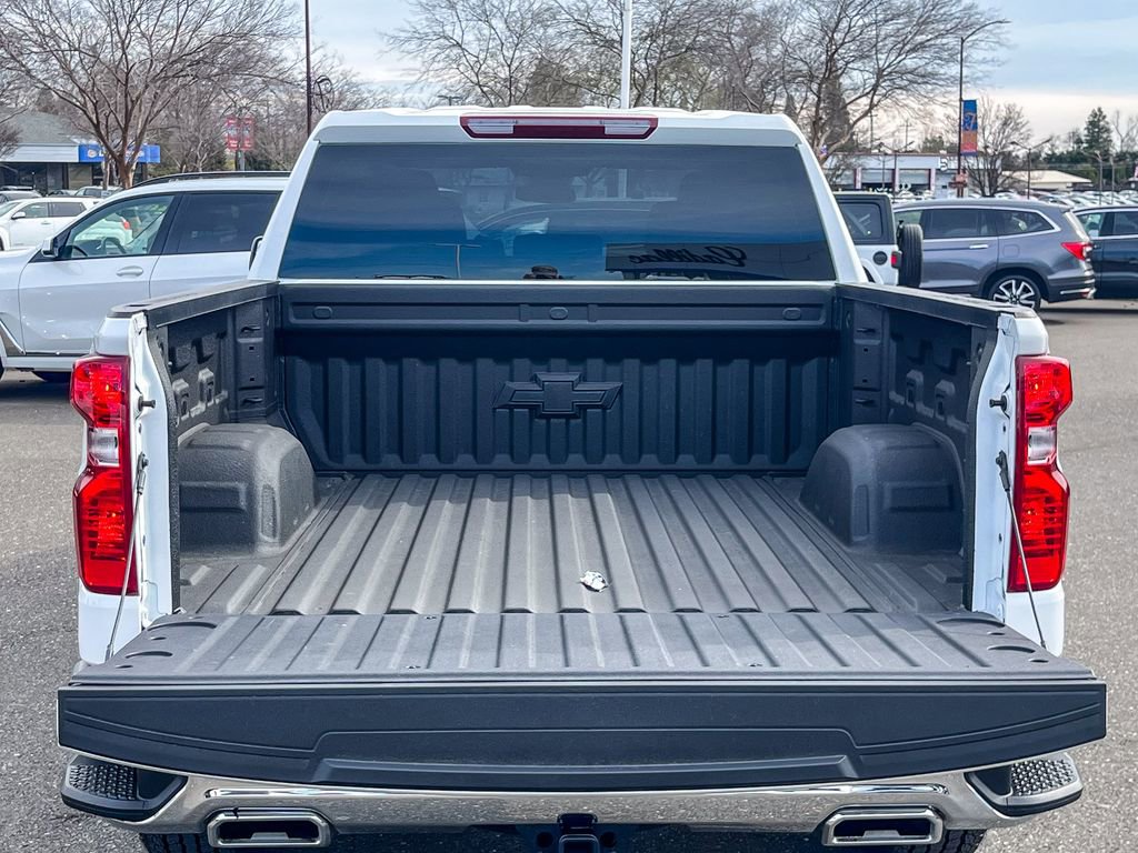 Used 2026 Chevrolet Silverado 1500 LT w/ Z71 Off-Road Package AWD/4WD image 24