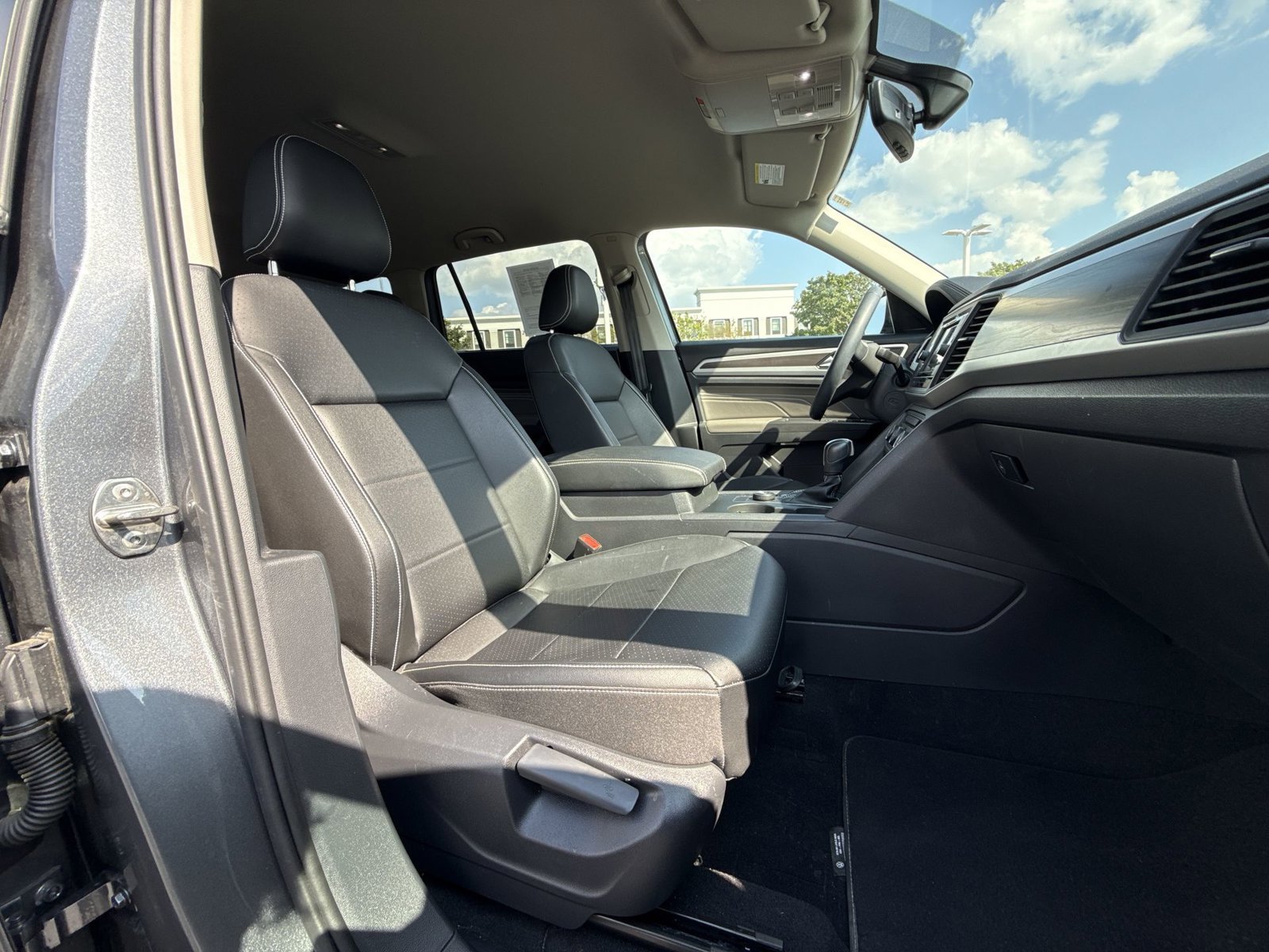 Used 2023 Volkswagen Atlas SE AWD/4WD image 28
