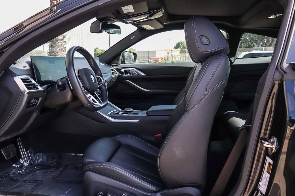 Used 2026 BMW 430i Coupe w/ M Sport Package image 17