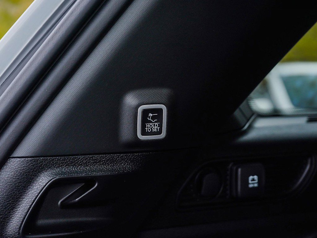 New 2025 Jeep Grand Cherokee Limited image 8