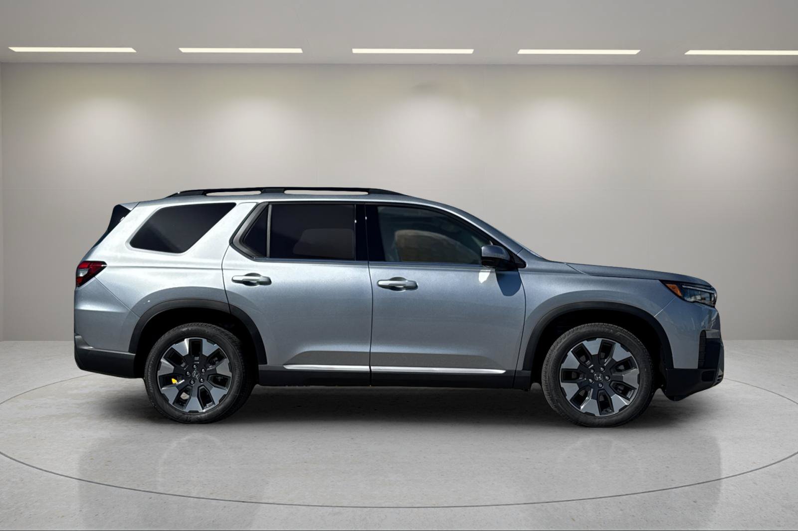 New 2026 Honda Pilot Elite image 2