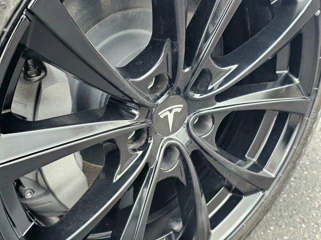 Used 2023 Tesla Model Y Long Range image 7