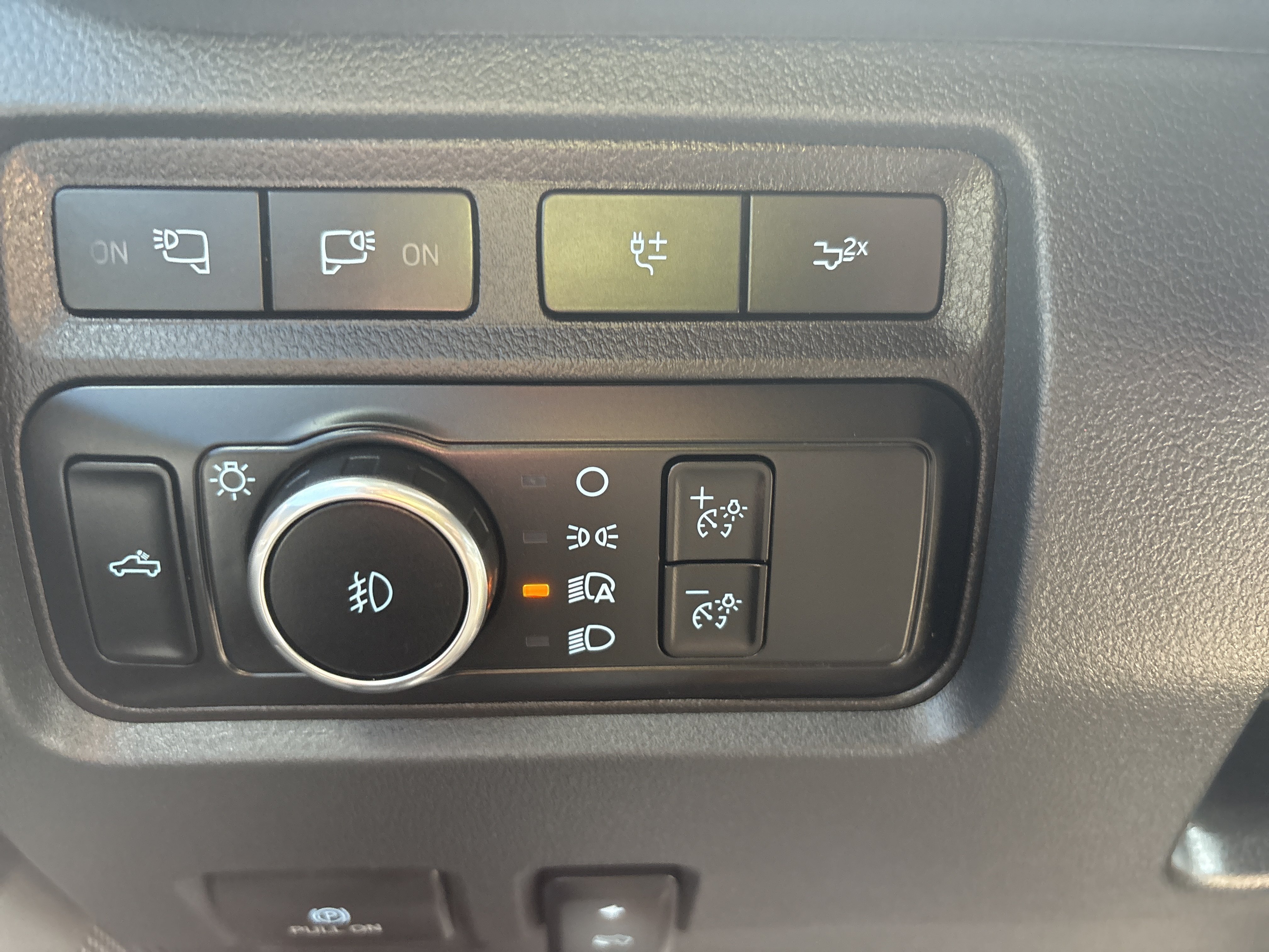Used 2024 Ford F350 Lariat w/ Lariat Ultimate Package AWD/4WD image 10