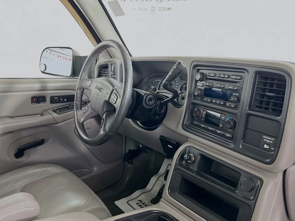 Used 2004 GMC Sierra 2500 SLT w/ Heavy-Duty Power Package AWD/4WD image 27