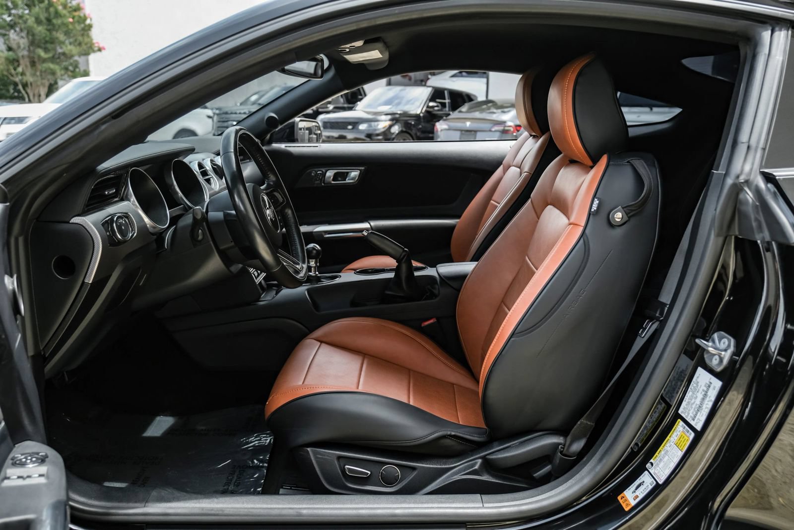 Used 2018 Ford Mustang GT RWD image 3