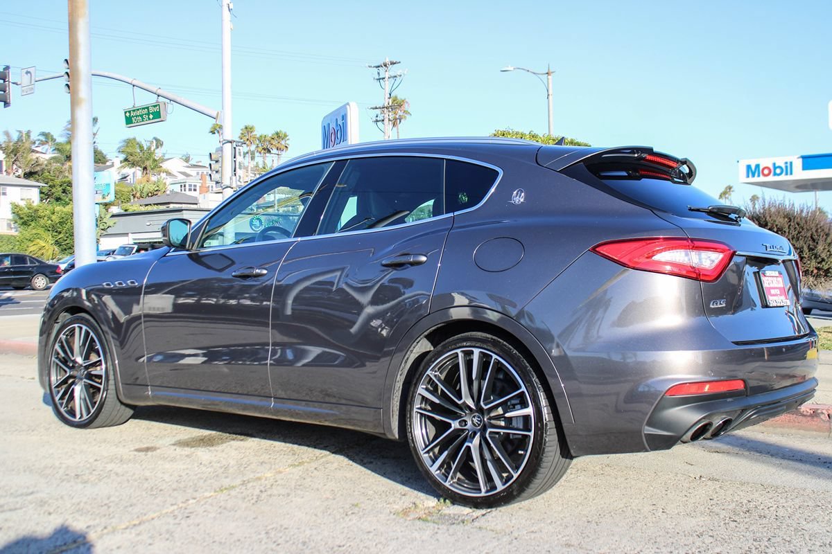 Used 2020 Maserati Levante GTS AWD/4WD image 3