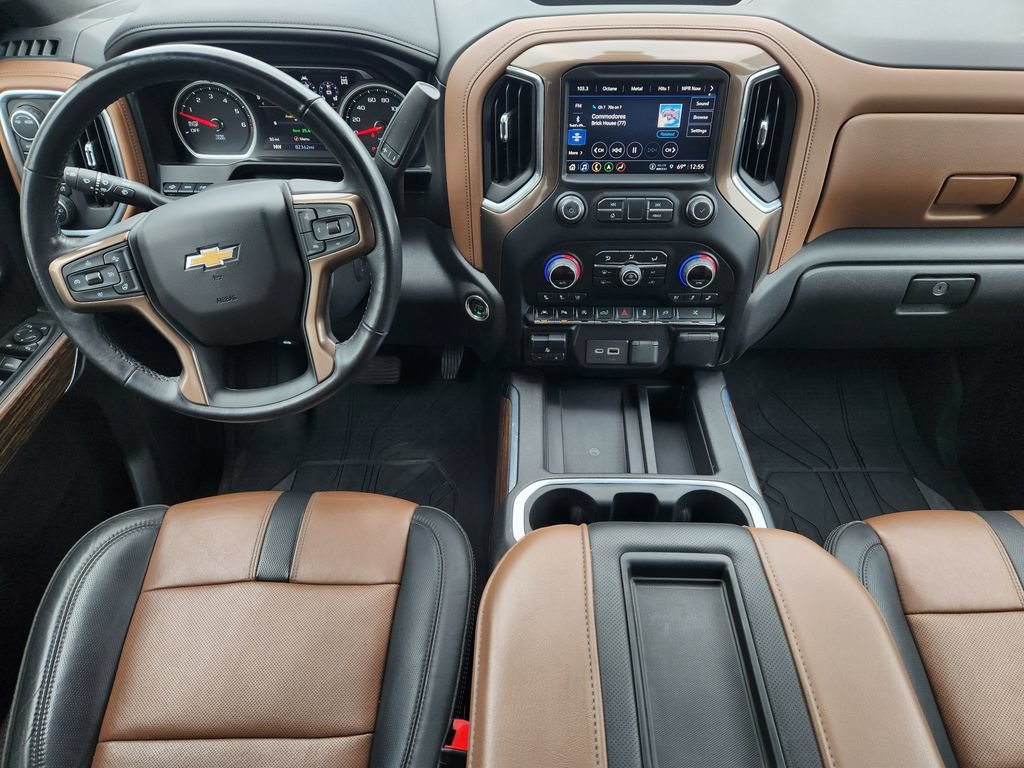 Used 2021 Chevrolet Silverado 1500 High Country w/ Technology Package AWD/4WD image 24