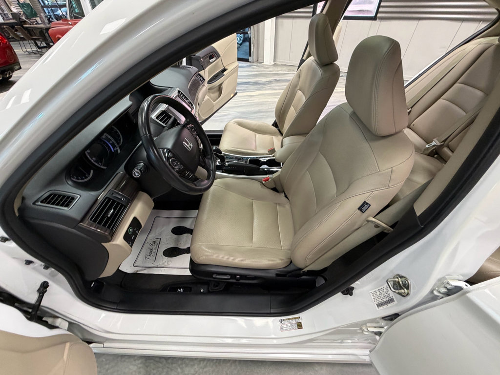 Used 2016 Honda Accord Touring image 59