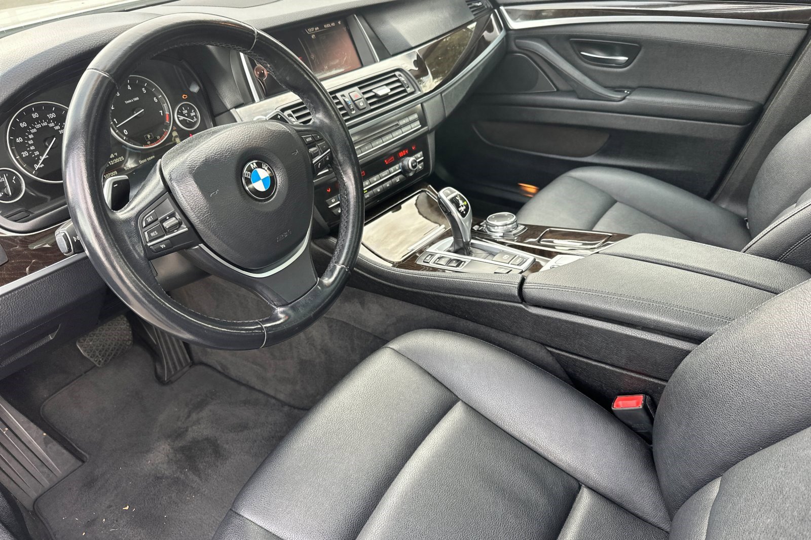 Used 2016 BMW 528i Sedan image 11