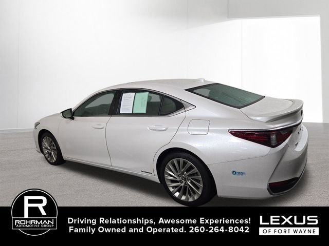 Used 2020 Lexus ES 300h w/ Accessory Package image 11