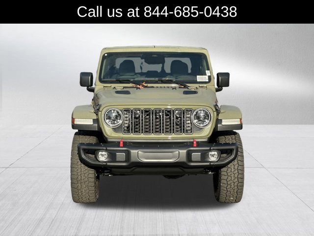 New 2026 Jeep Gladiator Rubicon w/ Technology Group AWD/4WD video 2